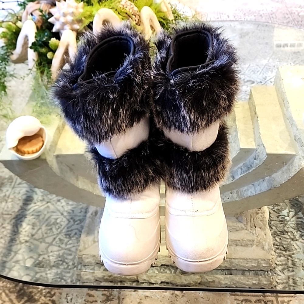 🌟Cold front techwear Slip-on Winter Boots White/blk brand new NO DEFECTS Sz 9